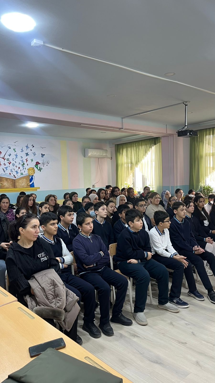 Sumqayıt 27 nömrəli məktəbdə görüş